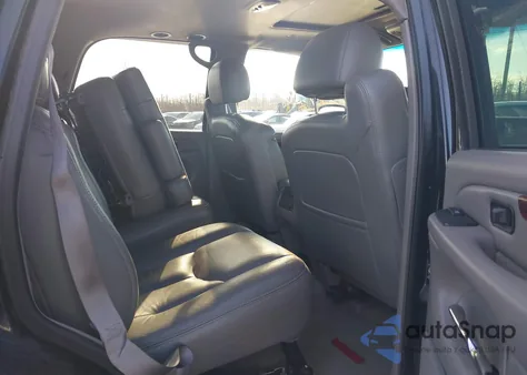 2005 Cadillac Escalade Standard z USA, uszkodzony, nr VIN 1GYEK63N75R256594